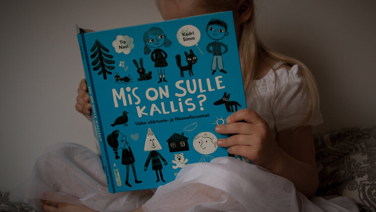 Väärtuste- ja filosoofiaraamatu "Mis on sulle kallis?" esikaas